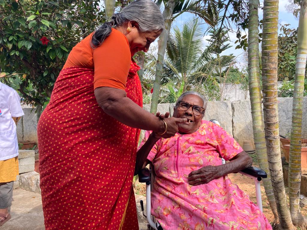 Old Age Homes with Medical Facilities Near Kalyan Nagar